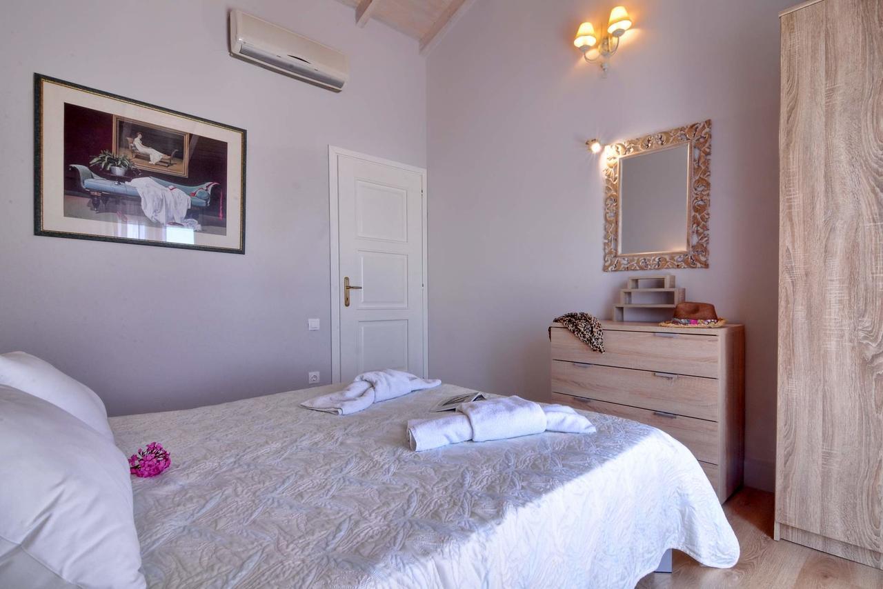 Veroniki Penthouse Deluxe Apartment Agios Ioannis Peristerion Esterno foto